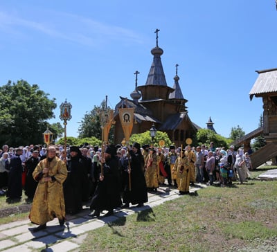 Собор Всех святых, в Церкви Русской просиявших
