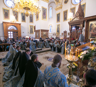 В канун праздника Покрова митрополит Арсений призвал верующих усугубить пост и молитву