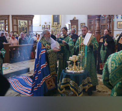 Всенощное бдение накануне дня памяти ап. Иоанна Богослова и прп. Арсения Великого (фото, видео)