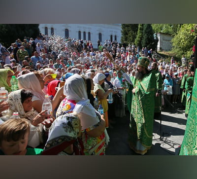 День Святого Духа. Крестный ход и водосвятие на Донце (фото)