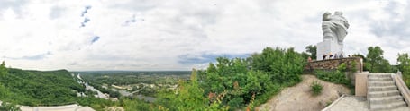 Панорама с видом на Лавру и г. Святогорск
