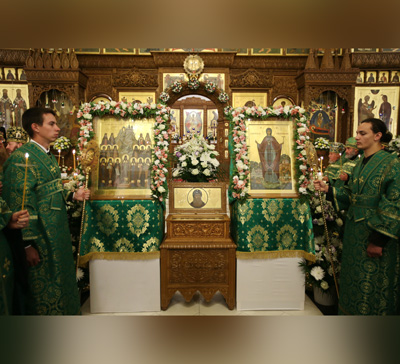 Праздничная всенощная накануне дня памяти преподобных отцов Святогорских (фото, видео)