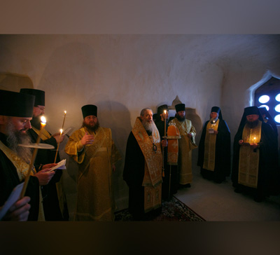 Наместник Лавры возглавил крестный ход и молебен свт. Николаю Чудотворцу (фото, видео)