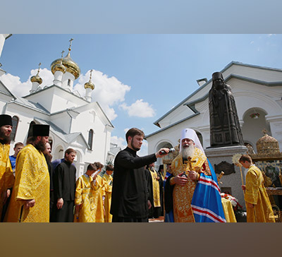 Освящение памятника святителю Иоанну Шанхайскому и Сан-Францисскому в с. Адамовка (фото, видео)