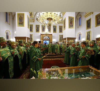 Праздничные богослужения в Святогорской Лавре накануне дня памяти прп. Иоанна Затворника (фото, видео)