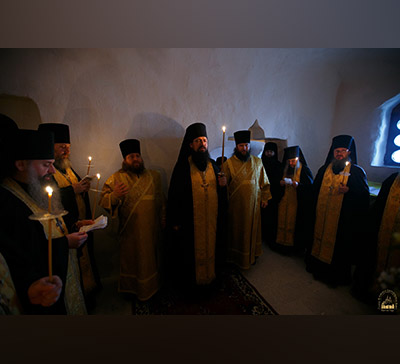 Крестный ход в Святую Скалу накануне праздника святителя Николая (фото)