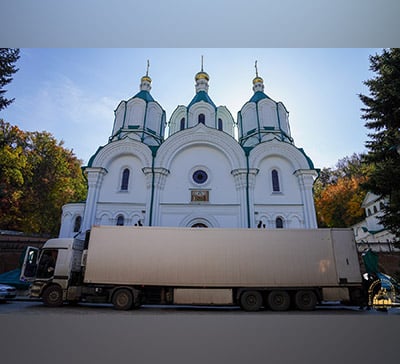 До Святогірської Лаври доставили гуманітарний вантаж з Волині (фото)