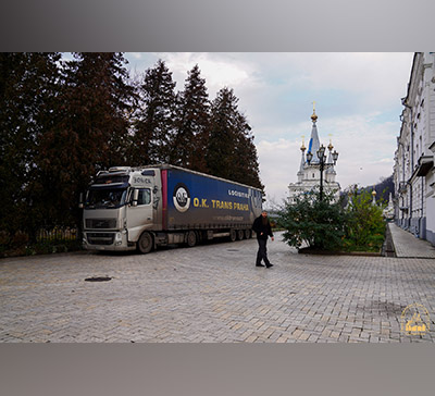 В Святые Горы прибыла гуманитарная помощь с Хмельнитчины